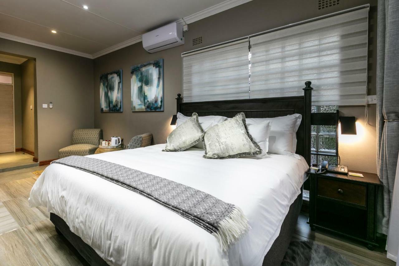 גאבורון Orchid Luxury Boutique Guesthouse מראה חיצוני תמונה