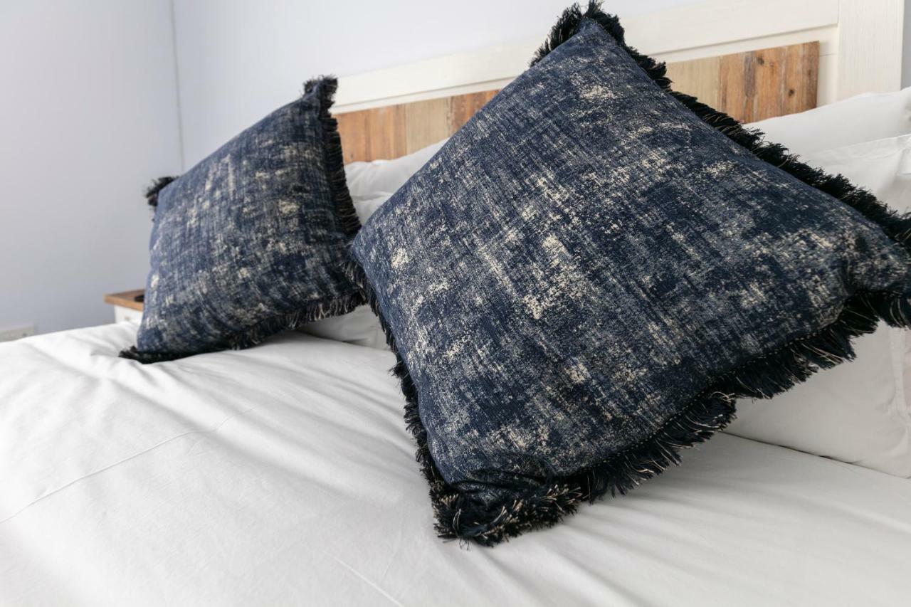 גאבורון Orchid Luxury Boutique Guesthouse מראה חיצוני תמונה
