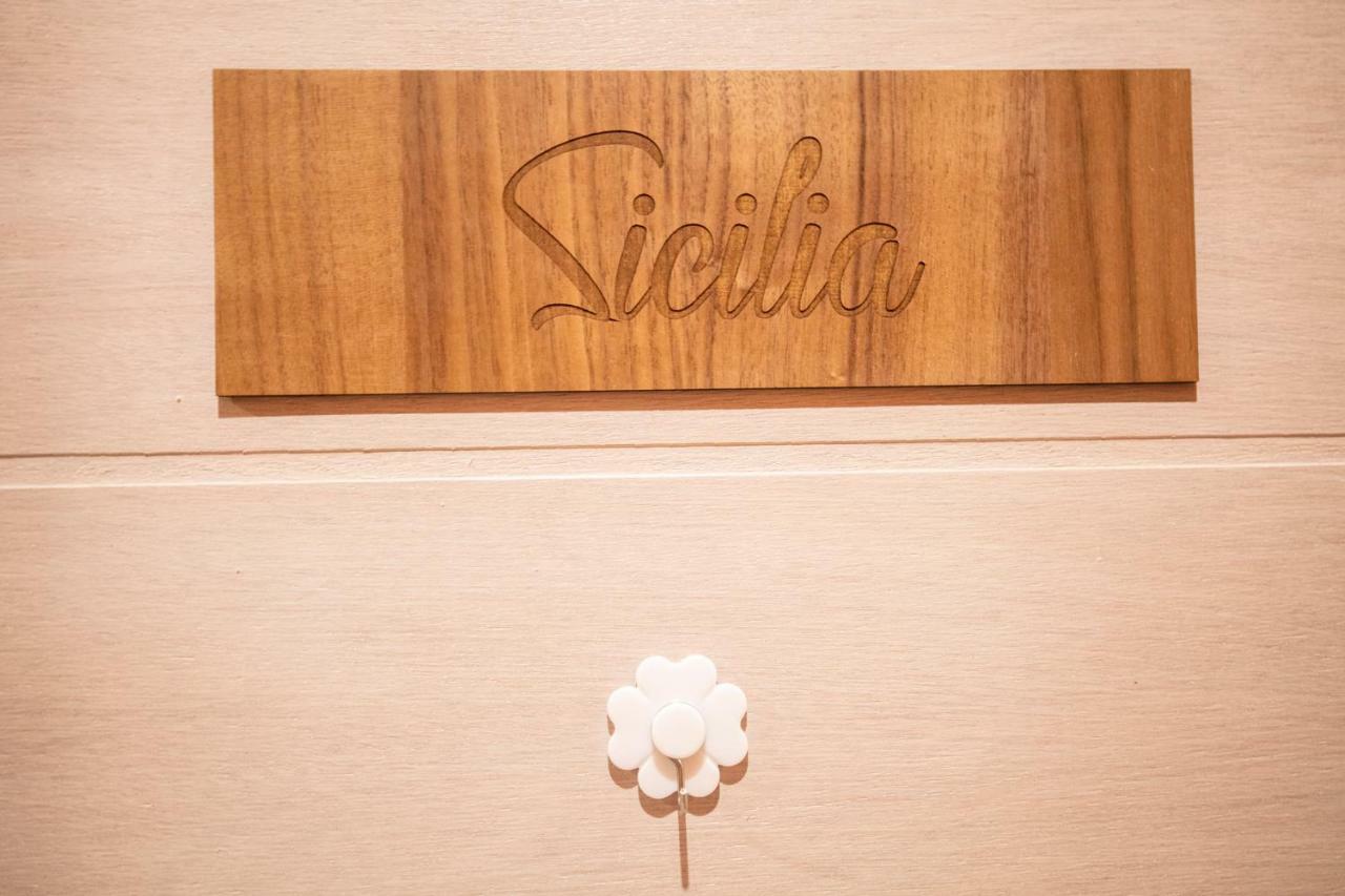 גאבורון Orchid Luxury Boutique Guesthouse מראה חיצוני תמונה