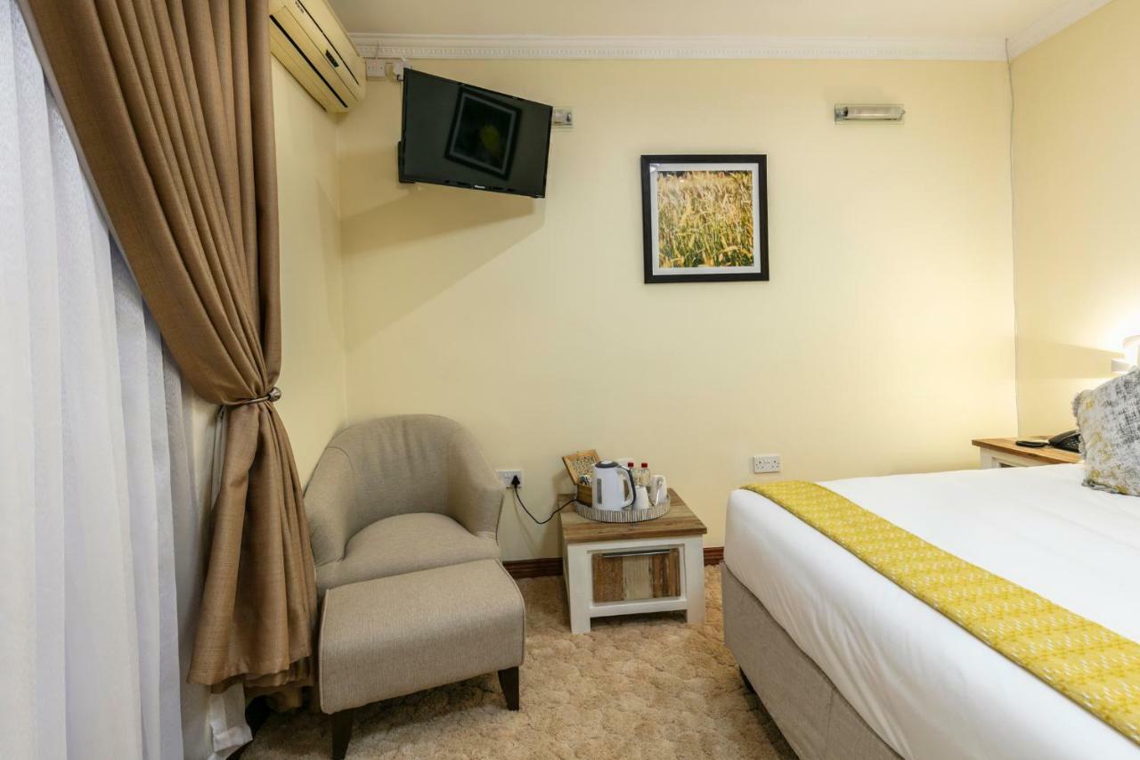 גאבורון Orchid Luxury Boutique Guesthouse מראה חיצוני תמונה