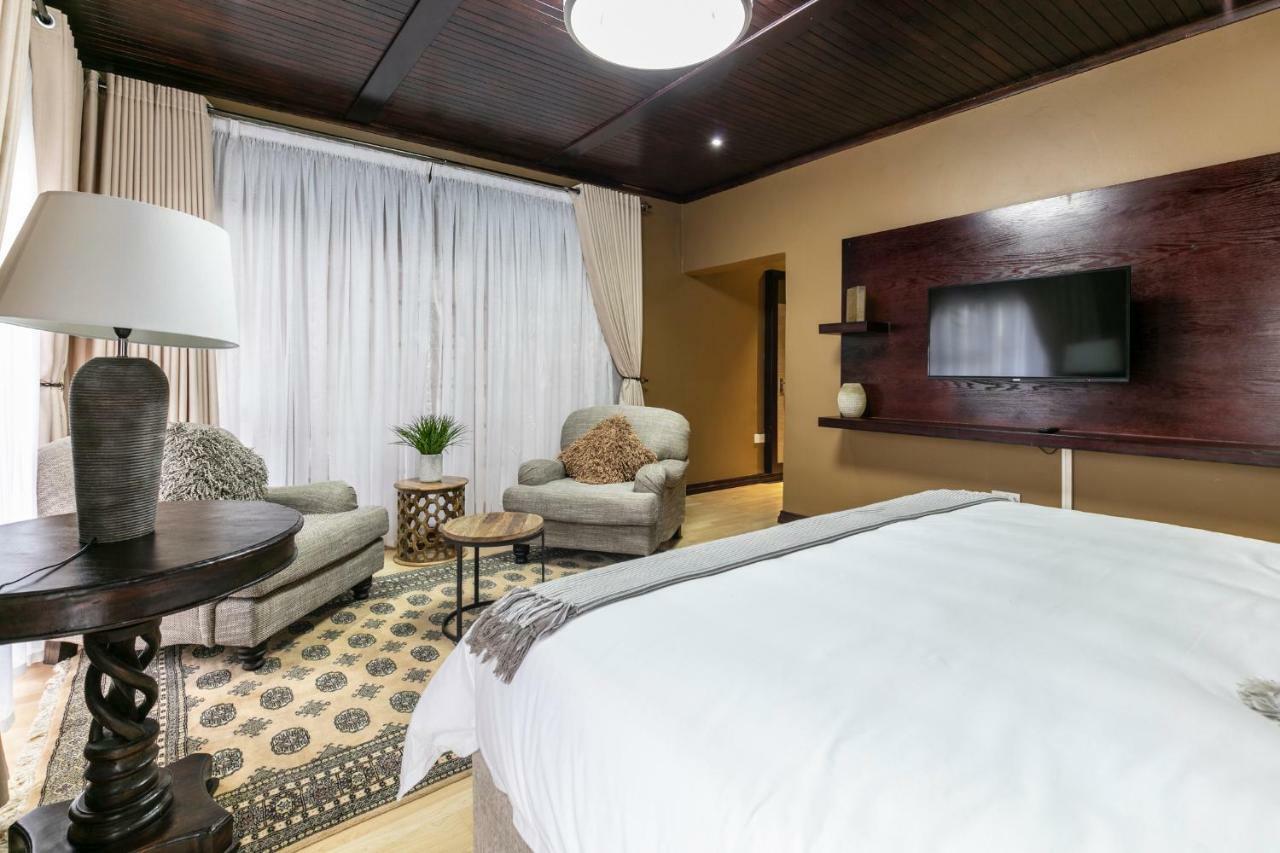 גאבורון Orchid Luxury Boutique Guesthouse מראה חיצוני תמונה